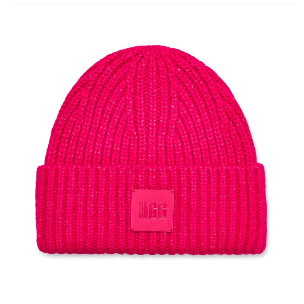 UGG Women's Chunky Rib Beanie in Cerise